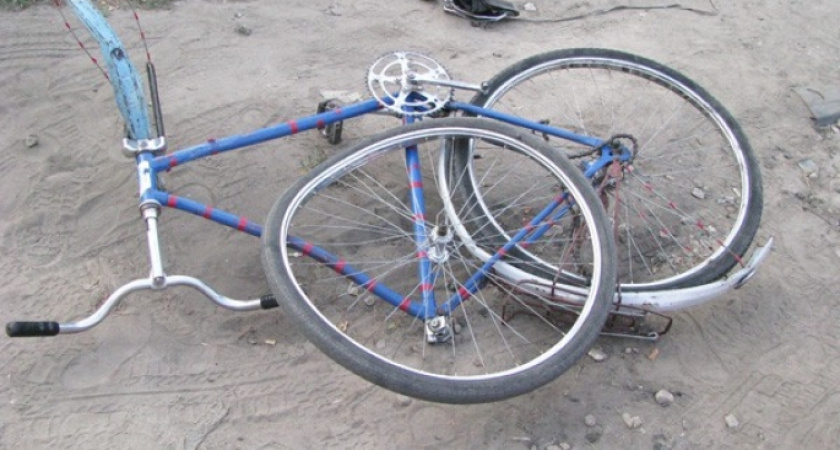 Под Волгоградом 9-летний велосипедист угодил под колёса автомобиля