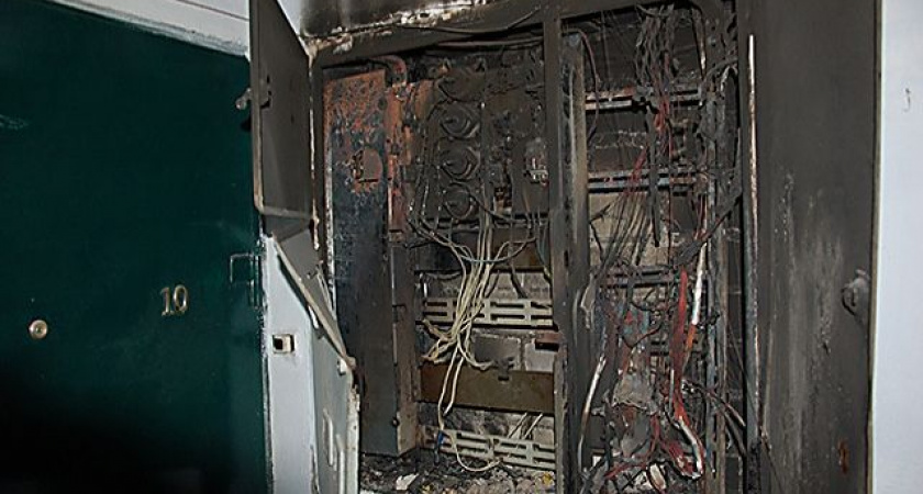 В Волгограде в многоэтажном доме на четырех этажах горела электропроводка
