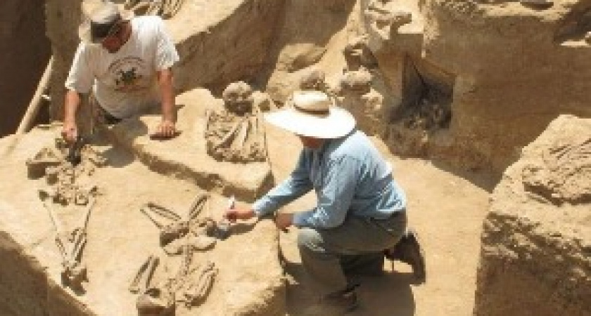 День археолога