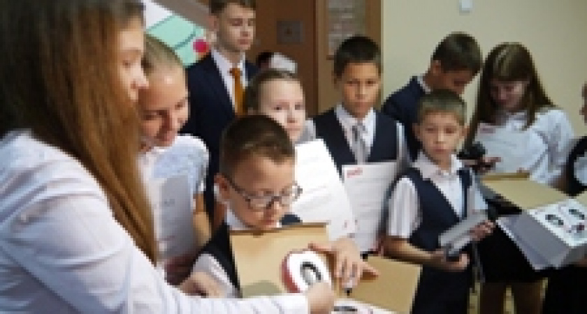 Более 30 волгоградских школьников стали победителями и призерами конкурса по безопасному поведению на железнодорожном транспорте