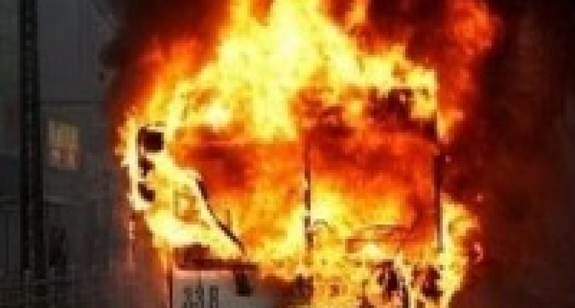 В Волгограде на улице Чистозёрная сгорел троллейбус