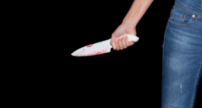 49-летняя волгоградка в пылу ссоры едва не зарезала своего сожителя