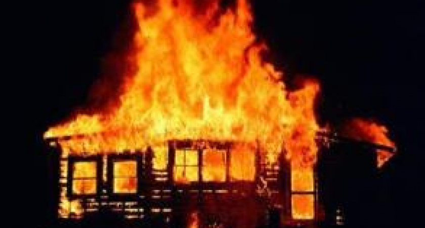 В Волгограде горел двухэтажный дом 