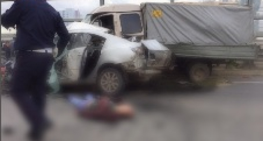 В Волгограде на «танцующем» мосту в смертельном ДТП погиб человек 
