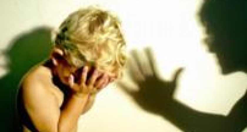 В Волгограде  многодетная мать била своих детей