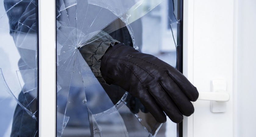 В Волгограде по горячим следам задержали вора-домушника