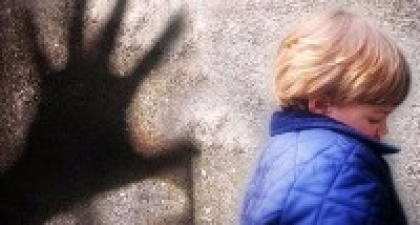 В Волгограде на 15 лет осудили рецидивиста за растление детей