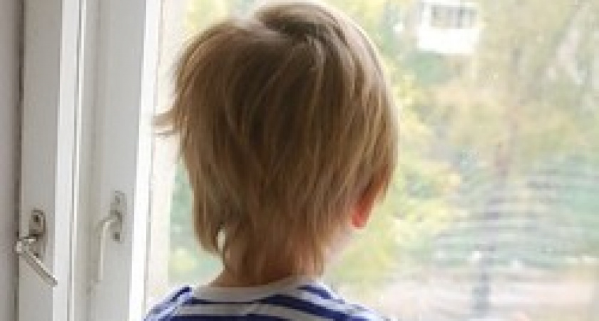 Под Волгоградом 9-летний мальчик упал с балкона