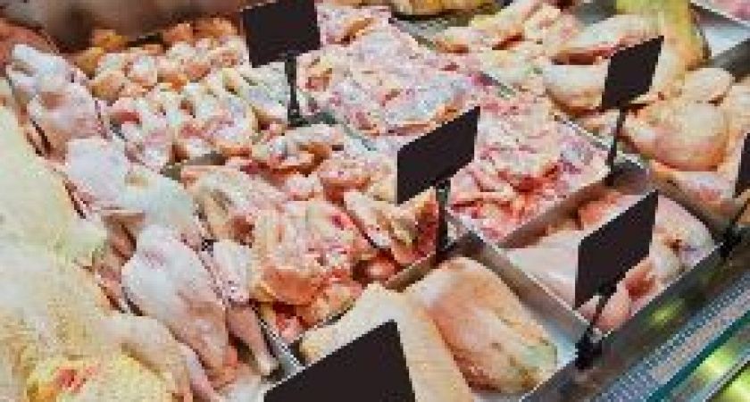 В Волгограде в пятиэтажном доме сгорел магазин «Мясокур»