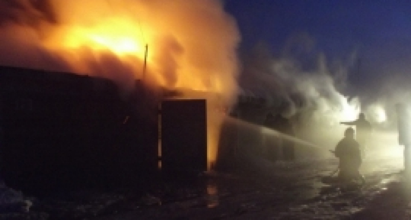 Под Волгоградом из горящего монастыря эвакуировали 14 человек