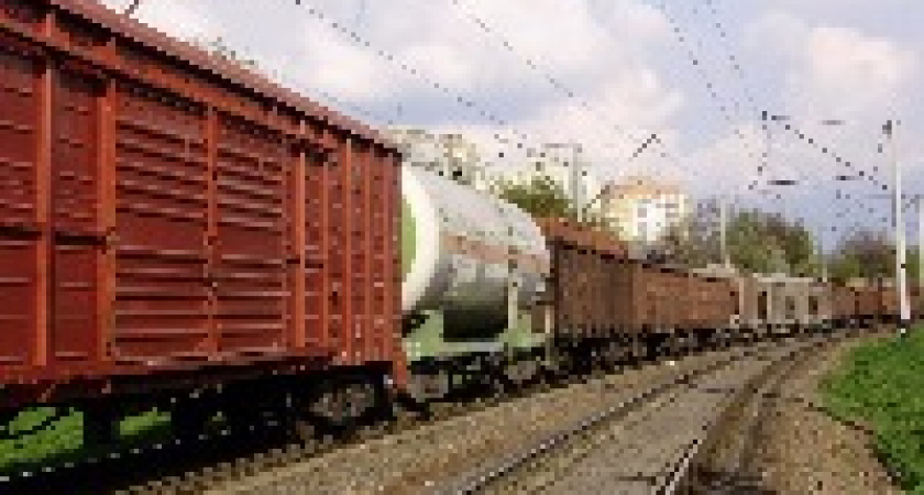 На юге Волгограда подросток погиб от удара током на крыше поезда