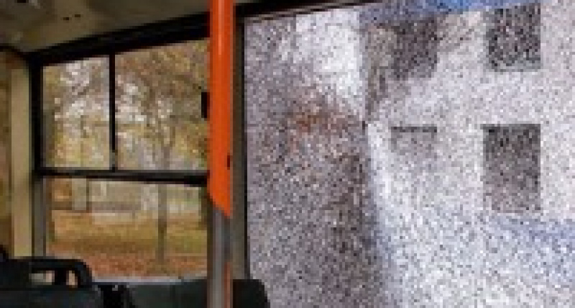 В Волгограде неизвестные обстреляли троллейбус №1