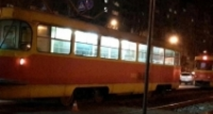 В Волгограде 36-летний мужчина попал под трамвай