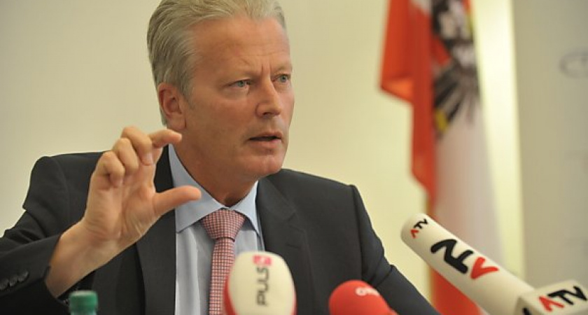 Вице-канцлер Австрии выступает за отмену санкций против России