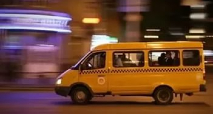 В Волгограде в салоне маршрутки скончалась 67-летняя женщина