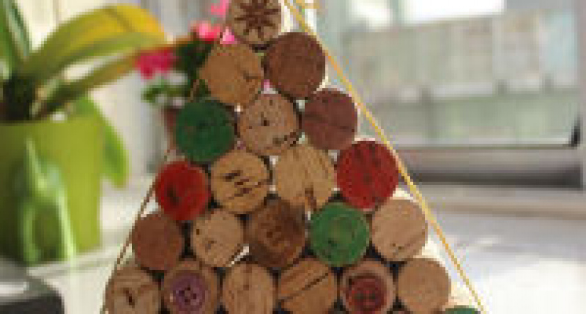 Волгоградцев приглашают принять участие в конкурсе на самую кретивную ёлку