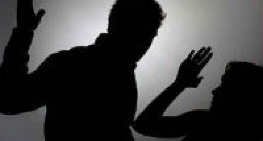 Под Волгоградом мужчина в порыве ревности жестоко избил свою сожительницу