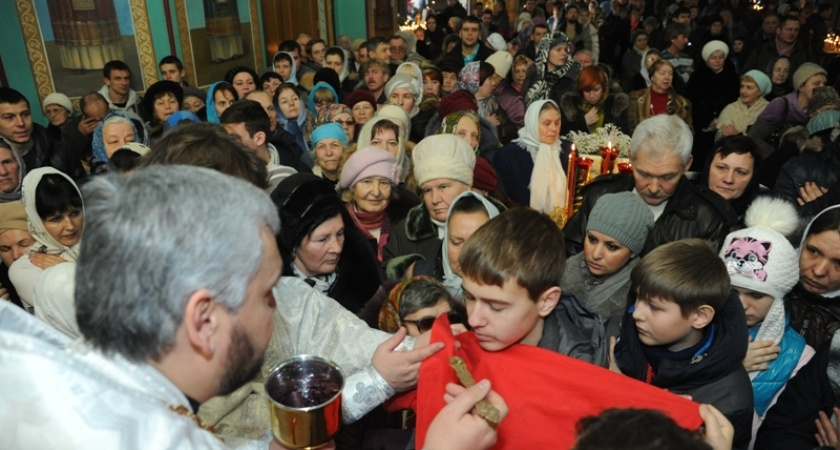 Безопасность в рождественскую ночь обеспечивали дополнительные наряды полиции