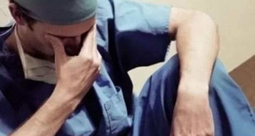 В Волжском пьяный рецидивист напал на врача-травматолога