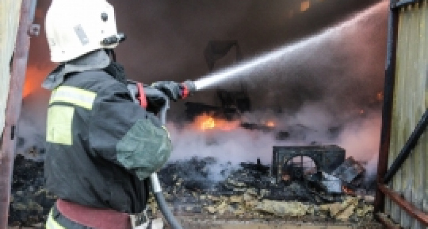 Под Волгоградом в частном доме заживо сгорела 70-летняя женщина