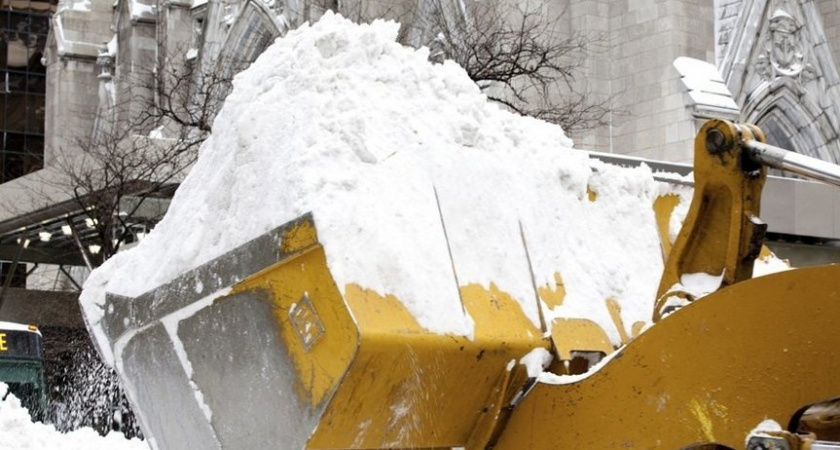 В Волгограде за день с улиц вывезли около 1000 кубометров снега