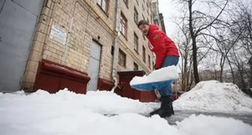 В Волгограде управляющие компании штрафуют за нечищеные дорожки во дворах