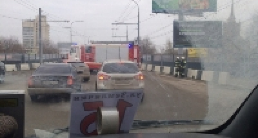 В Волгограде на Комсомольском мосту нашли подозрительный пакет