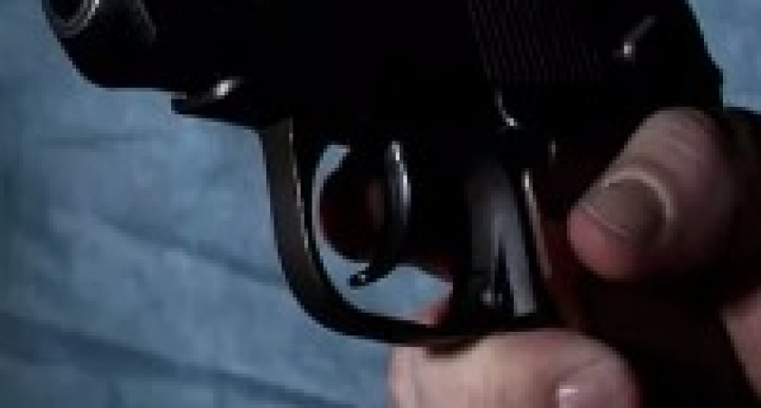 На севере Волгограда мужчина, защищая сына, расстрелял незнакомца