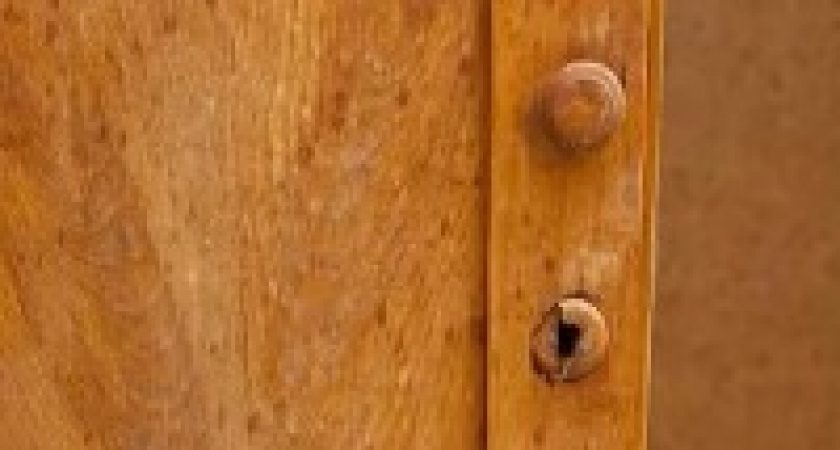 Под Волгоградом старый шкаф убил двухлетнюю девочку