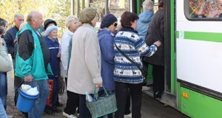 В Волгограде с 1 апреля начнут курсировать дачные автобусы