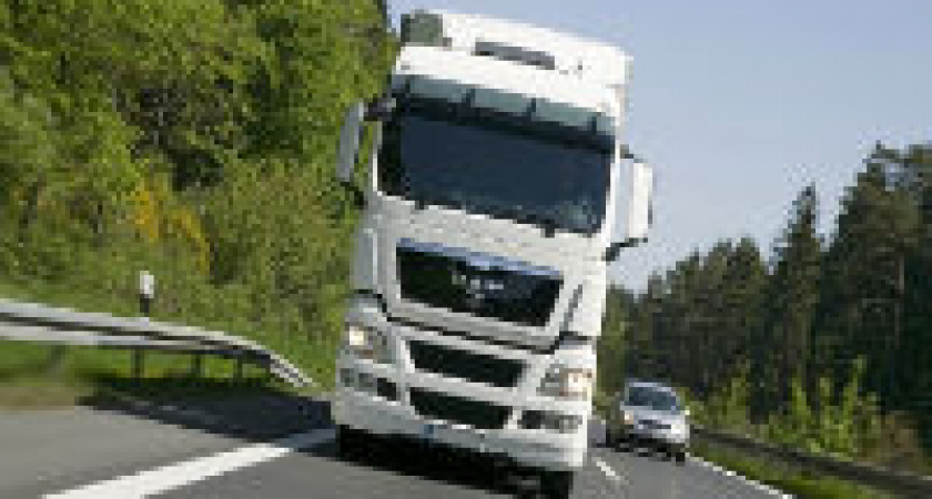 В Волгограде вместе с дальнобойщиками бастуют таксисты