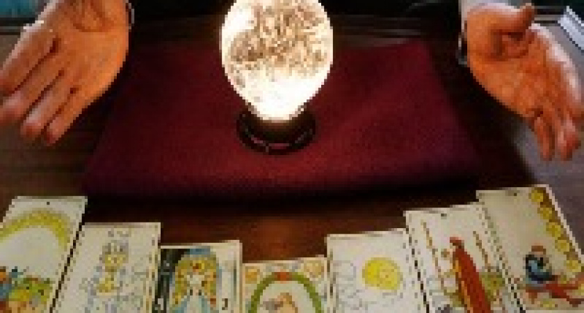 В Волгограде пенсионерка перевела лжеэкстрасенсам почти 1,5 млн рублей