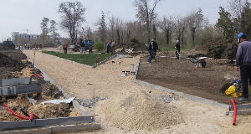 У подножия Мамаева кургана завершается строительство Аллеи России