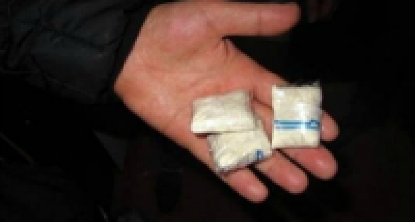 На юге Волгограда полицейские задержали закладчика наркотиков