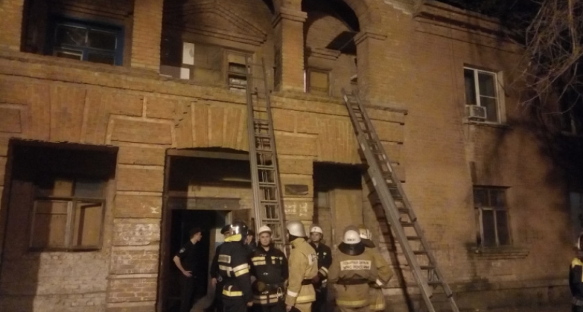 На юге Волгограда обрушился чердак аварийного дома