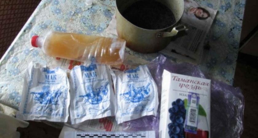 Двое волгогадцев устроили в своих квартирах наркопритоны