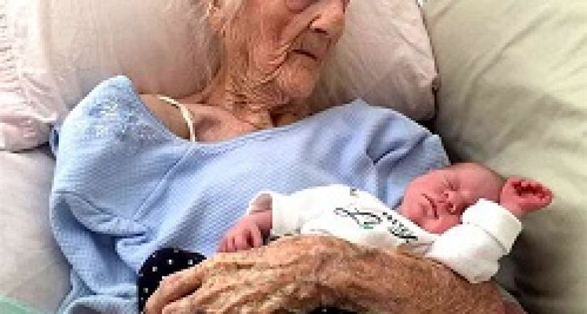 Итальянка родила ребенка в 101 год