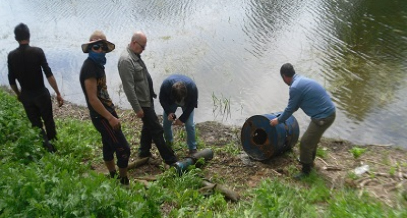 В Волгограде инспекторы облкомприроды изымают у дачников насосы