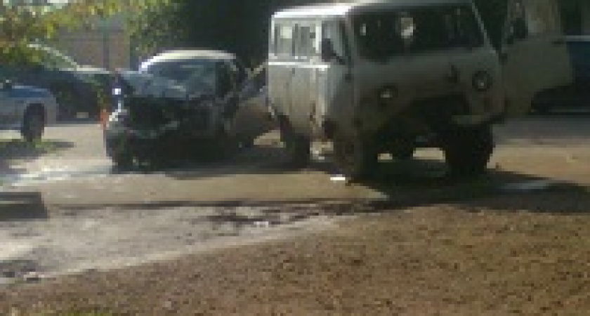 В ДТП в Красноармейском районе погиб водитель такси