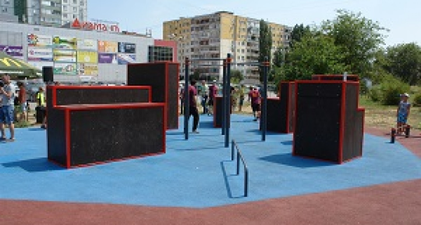 В Волгограде открыли первую паркур-площадку