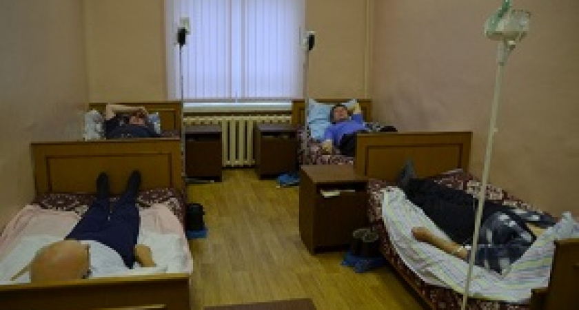 Дома дешевле: в России сократят количество койко-мест в стационарах