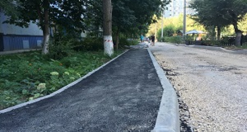 На благоустройство двора в Дзержинском районе Волгограда потратят 15 млн рублей