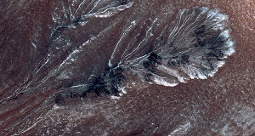 На Марсе обнаружен снег