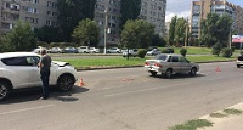 Жертвой тройного ДТП в Волгограде стал маленький ребенок