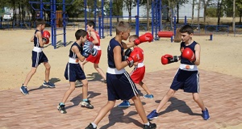 В парке Героев-летчиков открыли современный спортивный комплекс