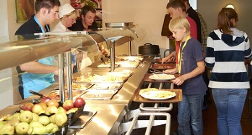 В России стартует акция по проверке школьных столовых