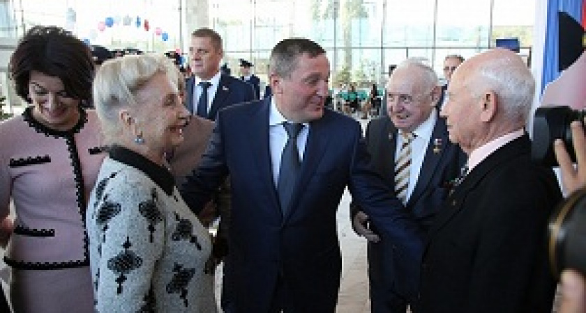 В Волгограде наградили лучших педагогов