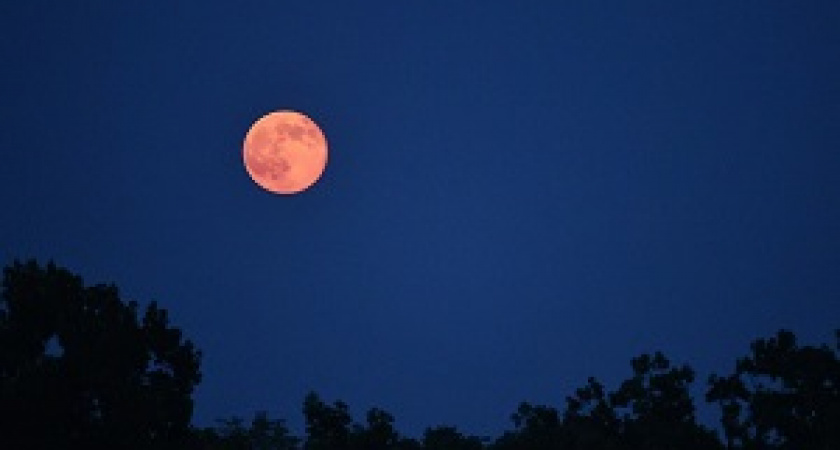 Завтра волгоградцы смогут увидеть суперлуние