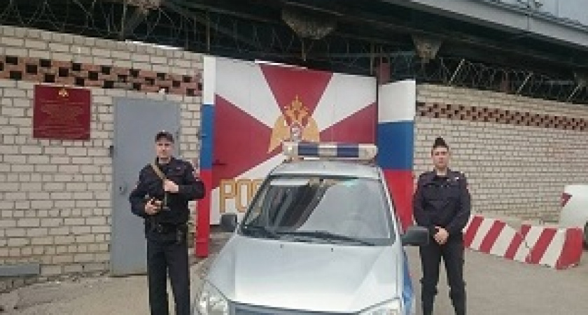 В Волгограде бойцы Росгвардии задержали подозреваемых в краже