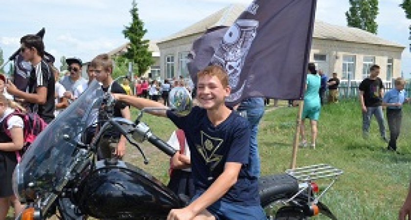 В Волгоградской области байкеры провели урок электробезопасности в школе-интернате